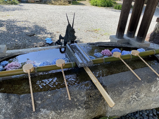 中津川西宮神社　水盤