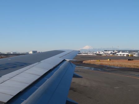 羽田空港から見る富士山